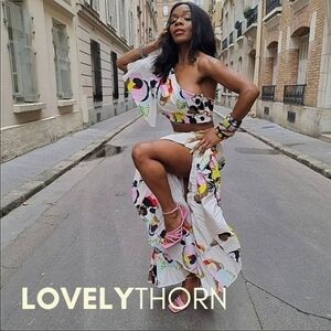 ZARA // ltd ed blogger favorite parisian-chic long a-line printed ric rac skirt